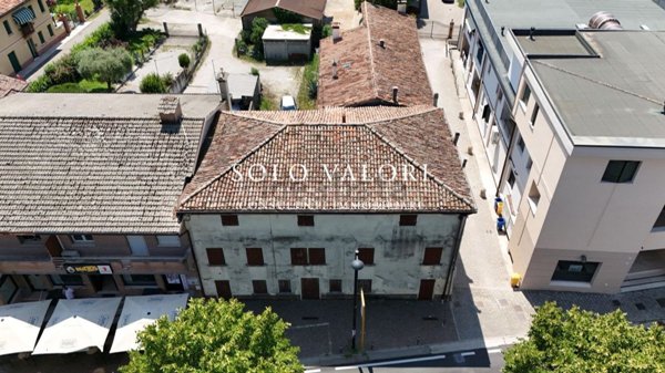 casa semindipendente in vendita a Vedelago in zona Fanzolo