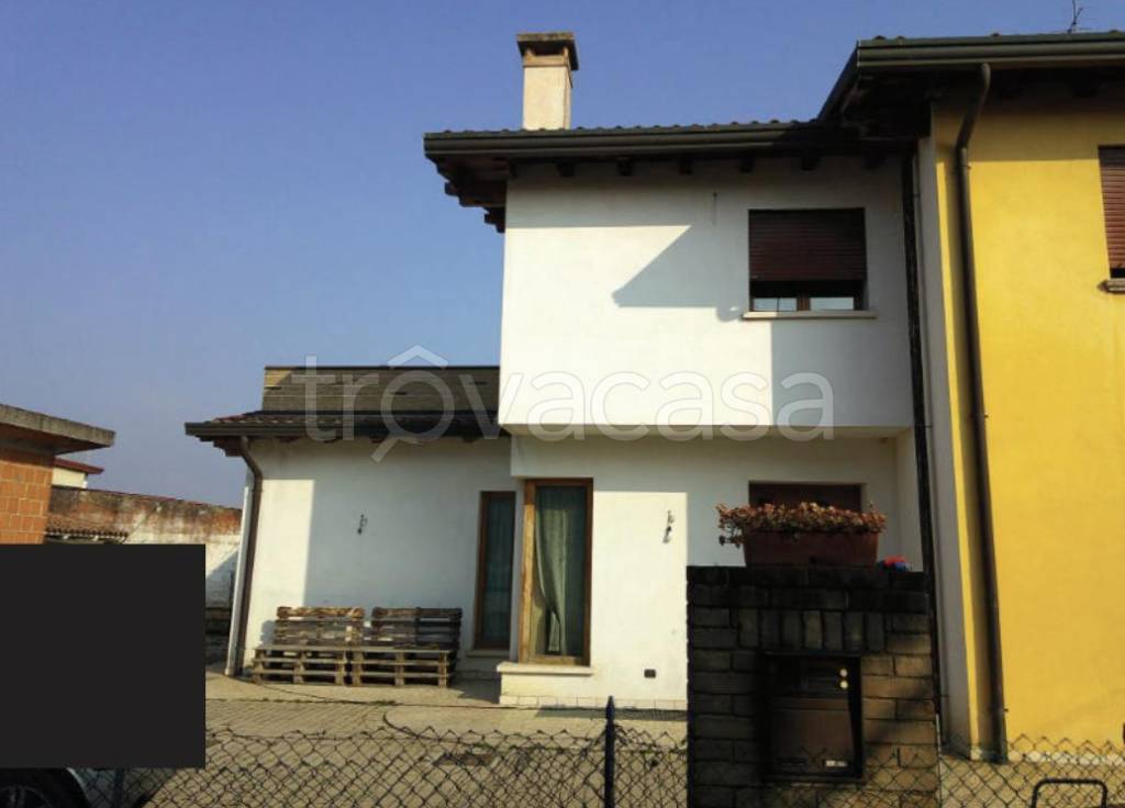 casa indipendente in vendita a Vedelago in zona Casacorba