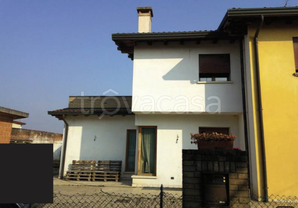 casa indipendente in vendita a Vedelago in zona Casacorba