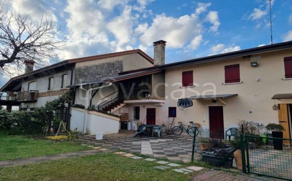 appartamento in vendita a Vedelago in zona Fossalunga