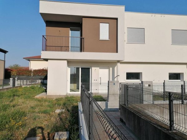 casa indipendente in vendita a Vedelago in zona Barcon