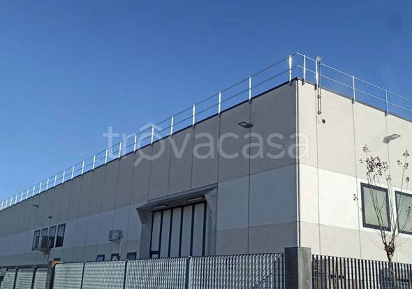 locale commerciale in vendita a Vidor