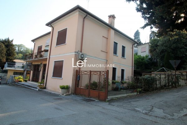 casa indipendente in vendita a Vidor