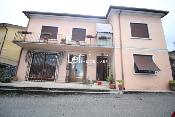 negozio in vendita a Vidor