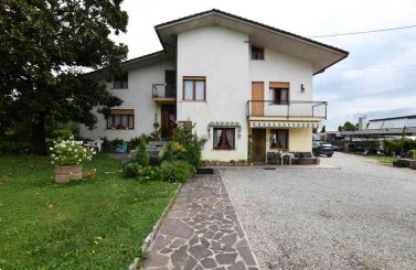 casa indipendente in vendita a Vidor