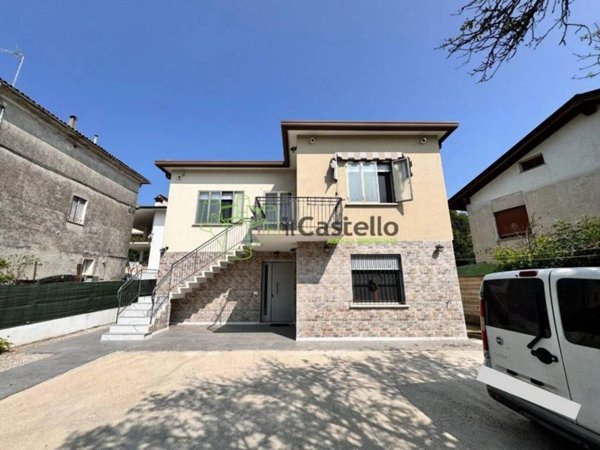 casa indipendente in vendita a Vidor