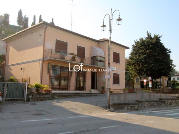 casa indipendente in vendita a Vidor
