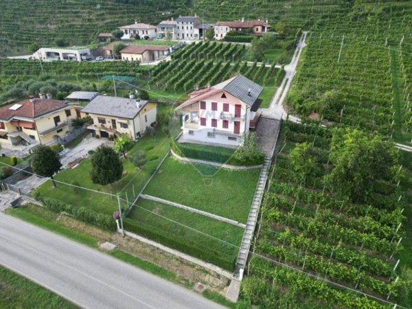 casa indipendente in vendita a Vidor in zona Colbertaldo