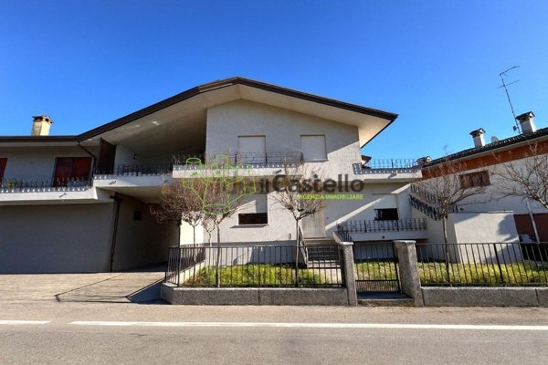 casa indipendente in vendita a Vidor in zona Colbertaldo