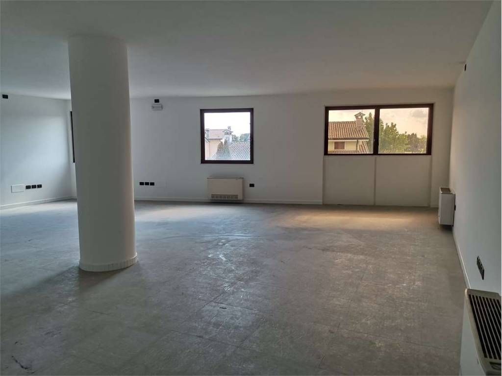 ufficio in vendita a Vidor