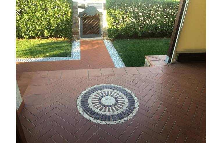 casa indipendente in vendita a Vidor in zona Bosco