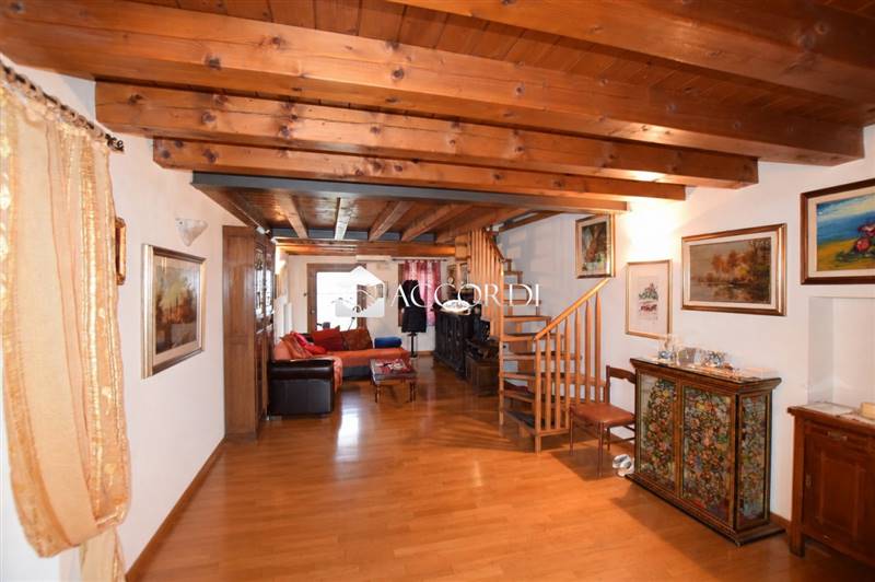 casa indipendente in vendita a Vidor