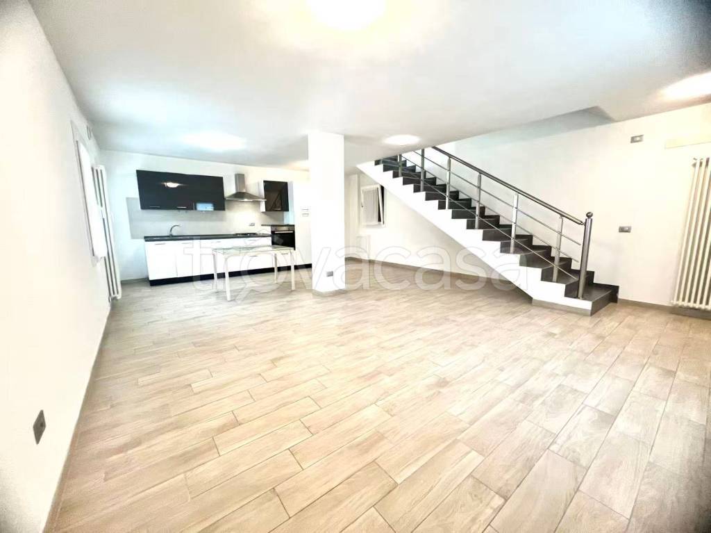 casa indipendente in vendita a Vidor in zona Colbertaldo