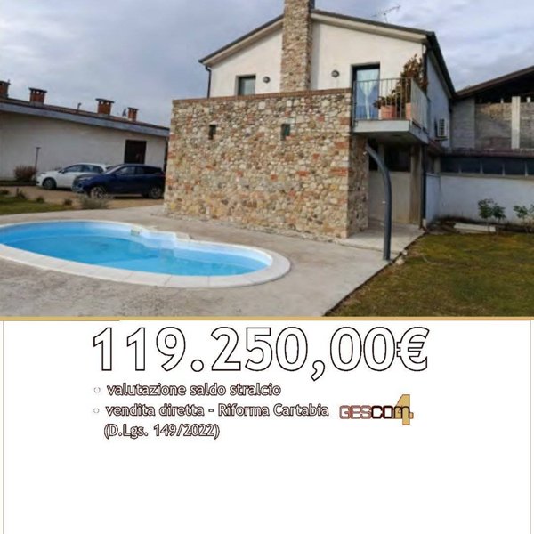 casa indipendente in vendita a Vidor