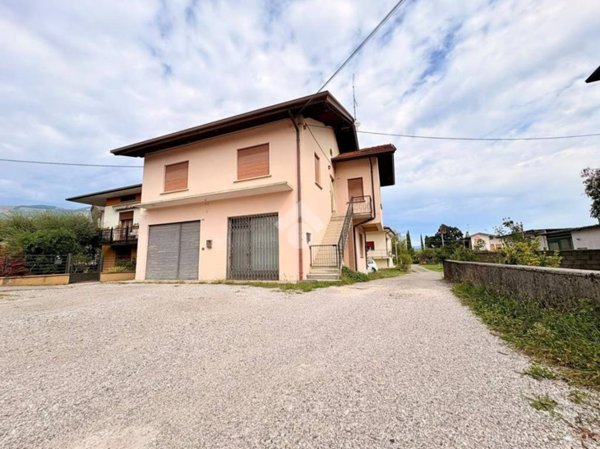 appartamento in vendita a Vidor in zona Colbertaldo