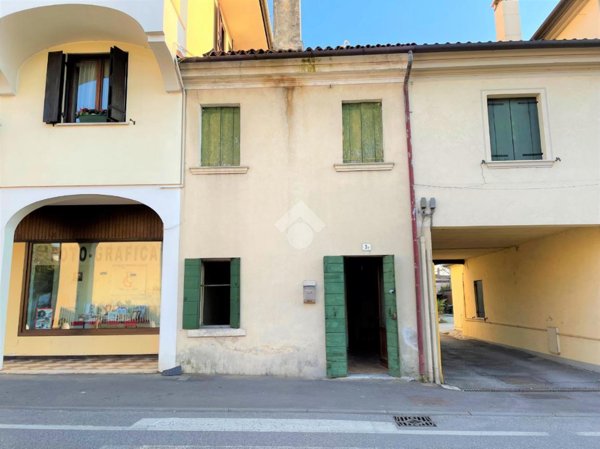 casa indipendente in vendita a Villorba in zona Fontane