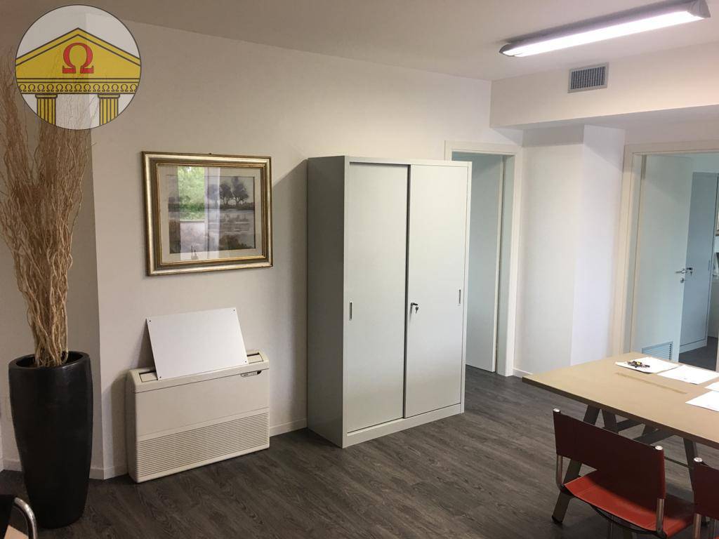 ufficio in vendita a Villorba in zona Carità