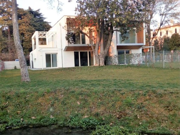 casa indipendente in vendita a Villorba
