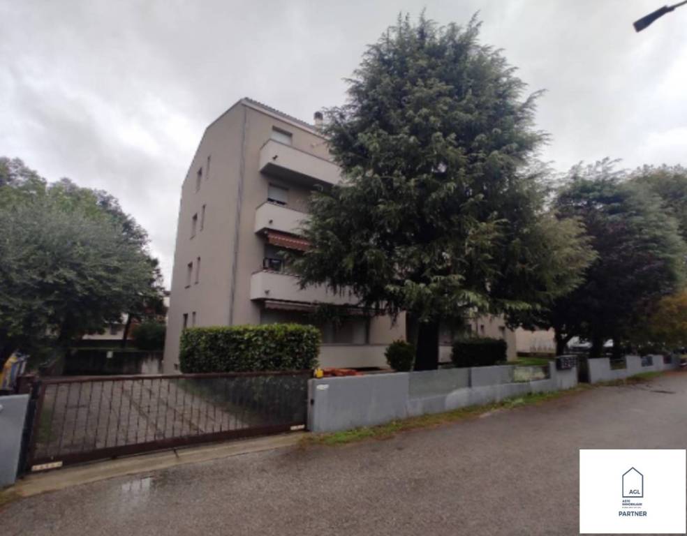 appartamento in vendita a Villorba in zona Carità