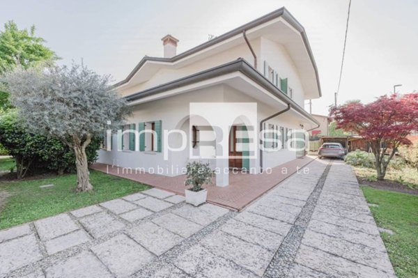 casa indipendente in vendita a Villorba