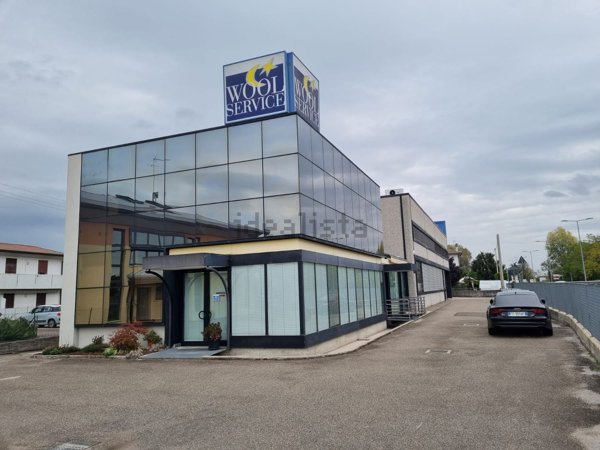 locale di sgombero in vendita a Villorba