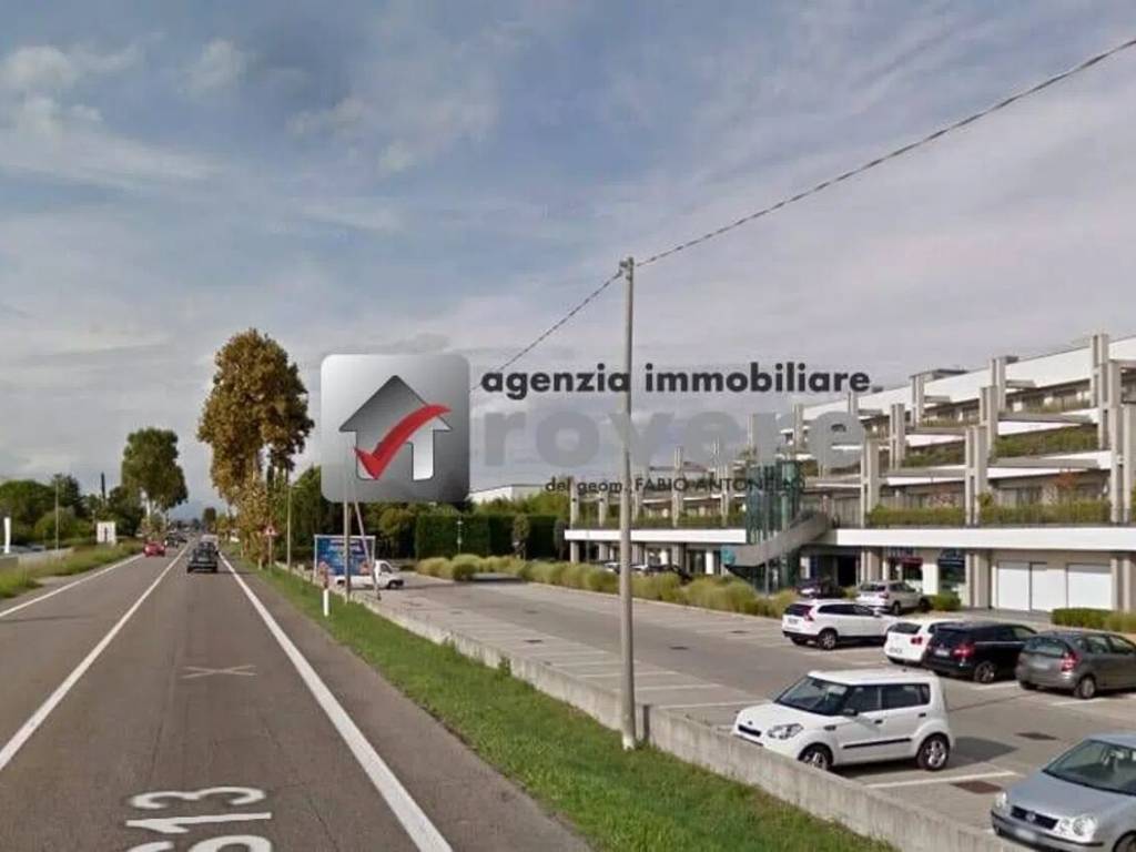 negozio in vendita a Villorba in zona Lancenigo