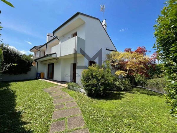 casa indipendente in vendita a Villorba in zona Fontane