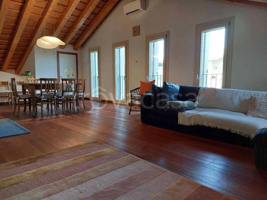casa indipendente in vendita a Villorba