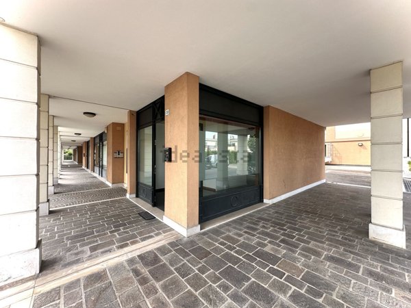ufficio in vendita a Villorba in zona Fontane