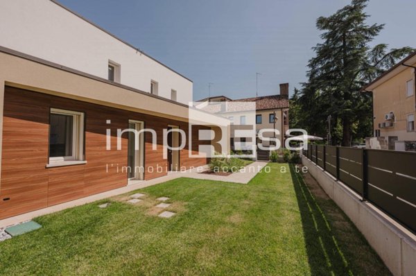 casa indipendente in vendita a Villorba