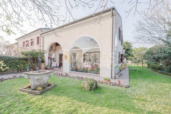 casa indipendente in vendita a Villorba