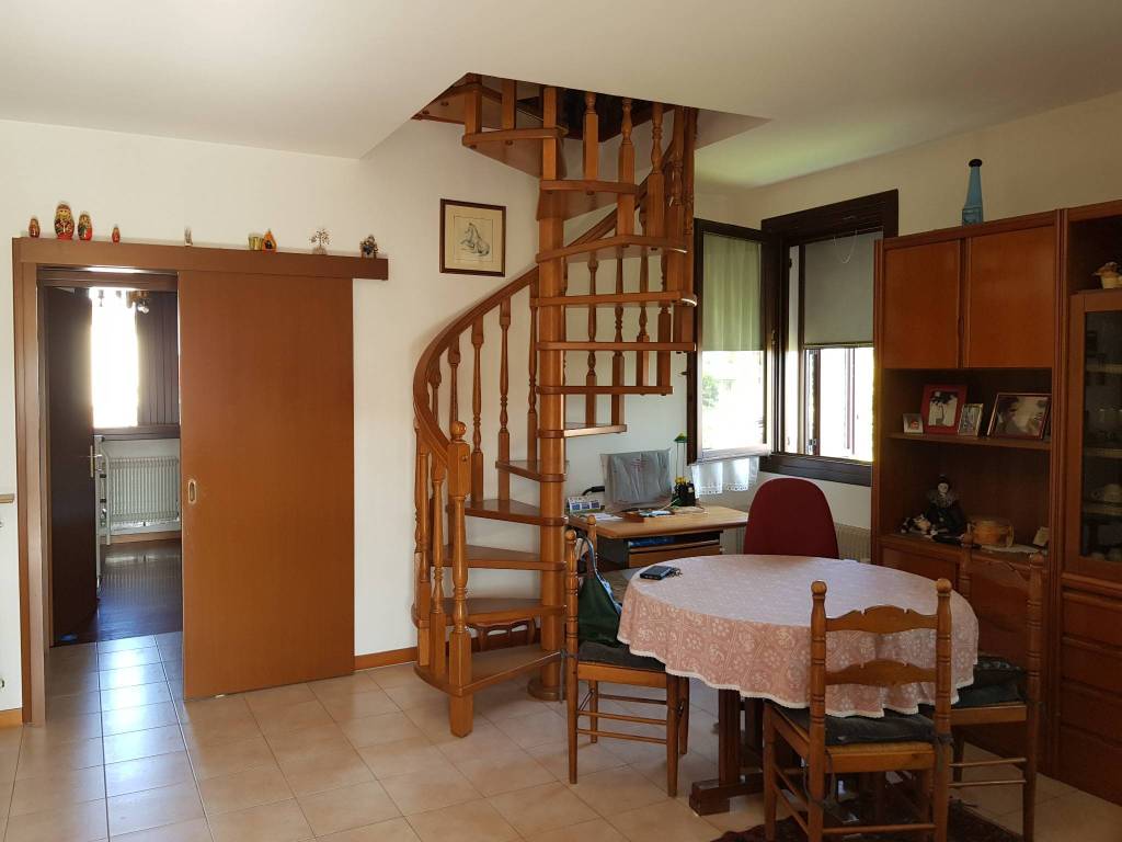 appartamento in vendita a Villorba in zona Lancenigo