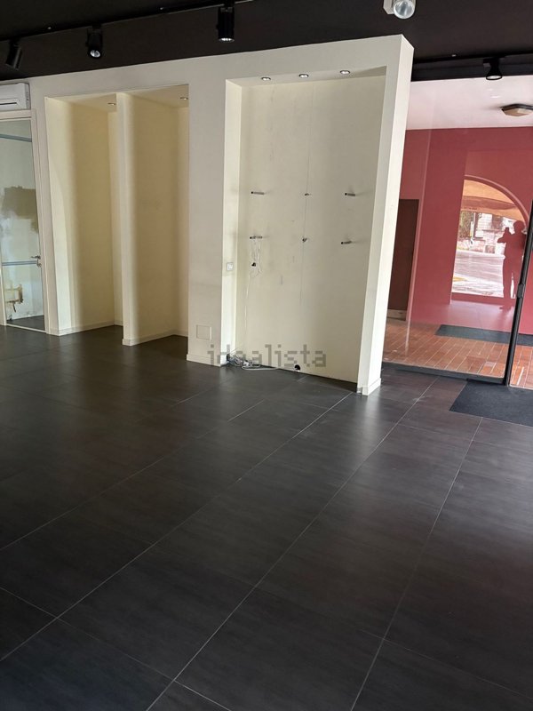 negozio in vendita a Villorba in zona Carità