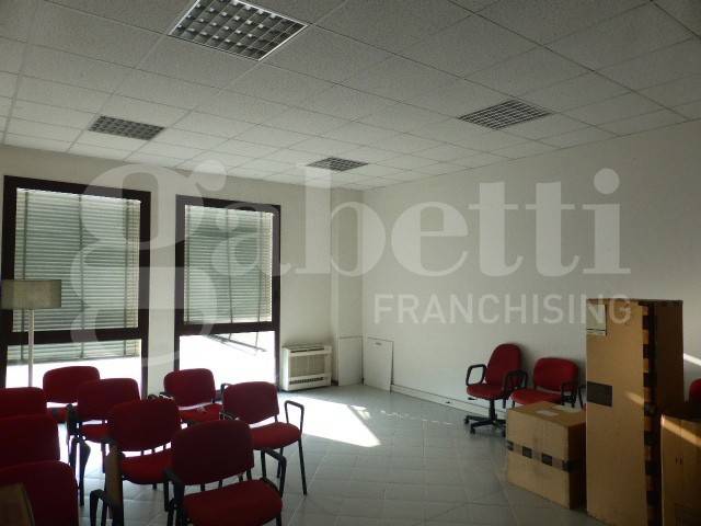 locale commerciale in vendita a Villorba in zona Lancenigo