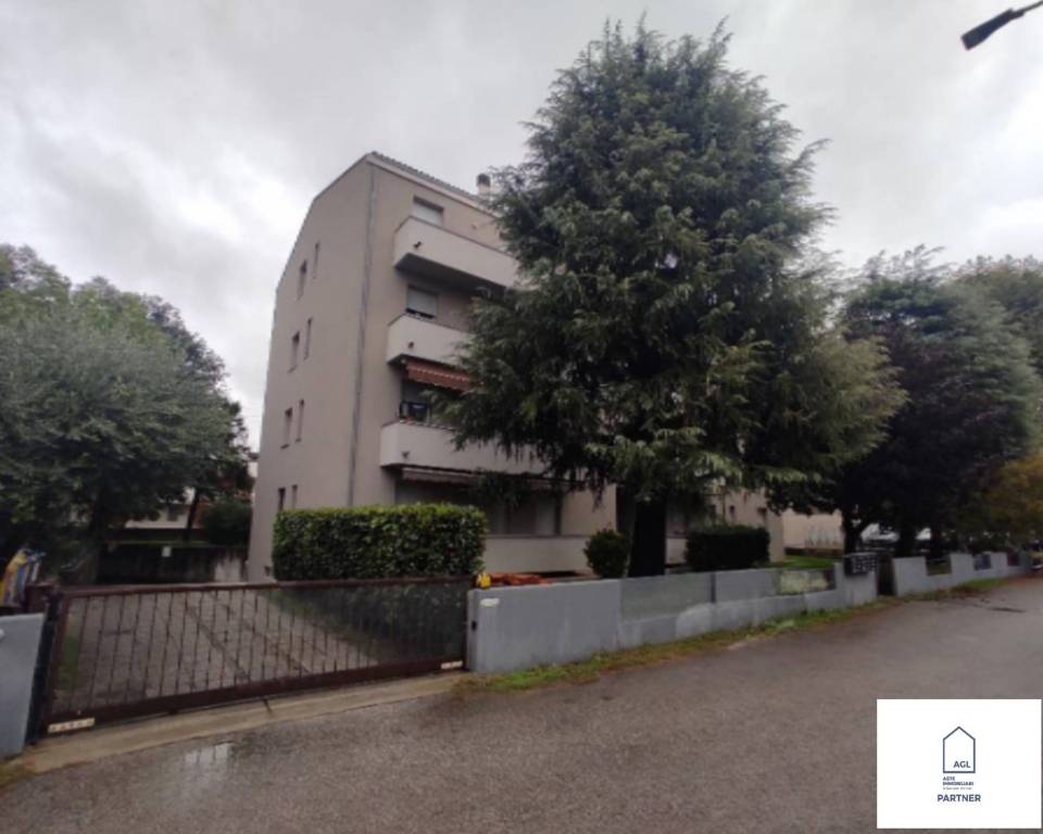 appartamento in vendita a Villorba in zona Carità