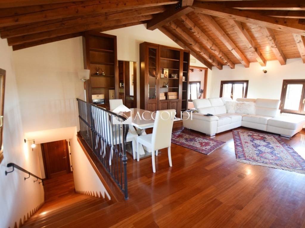 appartamento in vendita a Villorba in zona Lancenigo