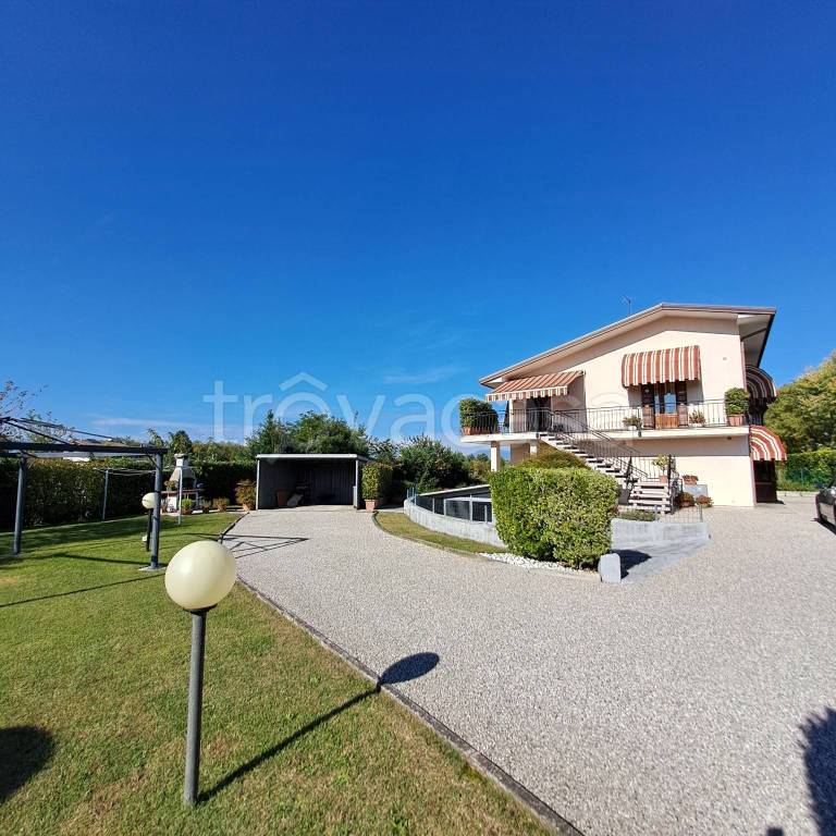 casa indipendente in vendita a Villorba in zona Catena