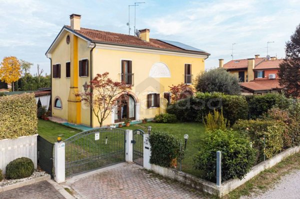 casa indipendente in vendita a Villorba in zona Lancenigo
