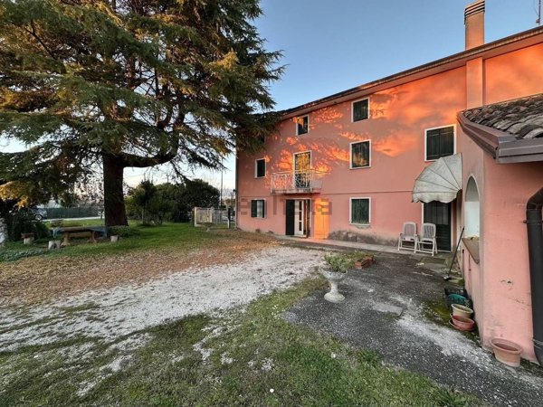 casa indipendente in vendita a Villorba