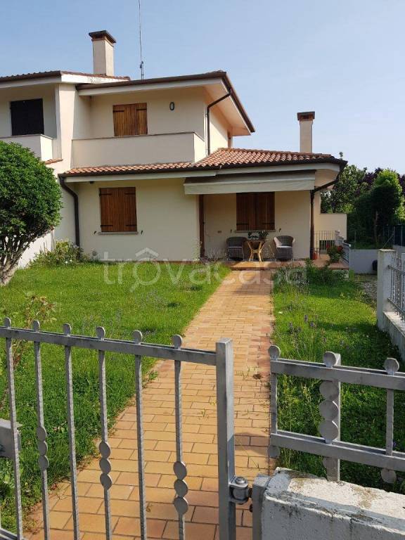 casa indipendente in vendita a Villorba in zona Fontane