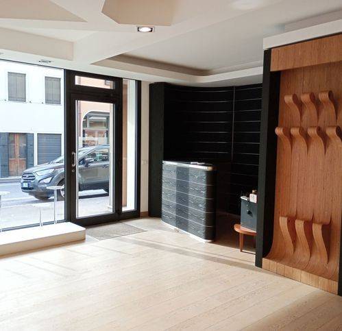 ufficio in vendita a Villorba in zona Lancenigo