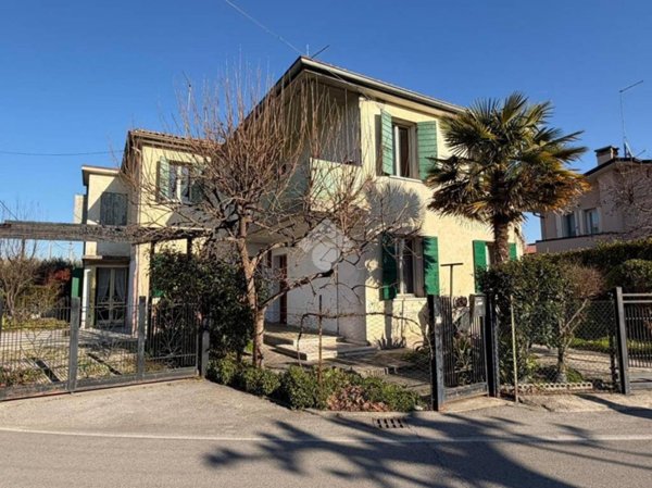 casa indipendente in vendita a Villorba in zona Lancenigo