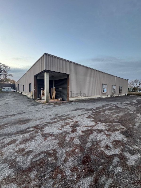 capannone in vendita a Villorba in zona Lancenigo