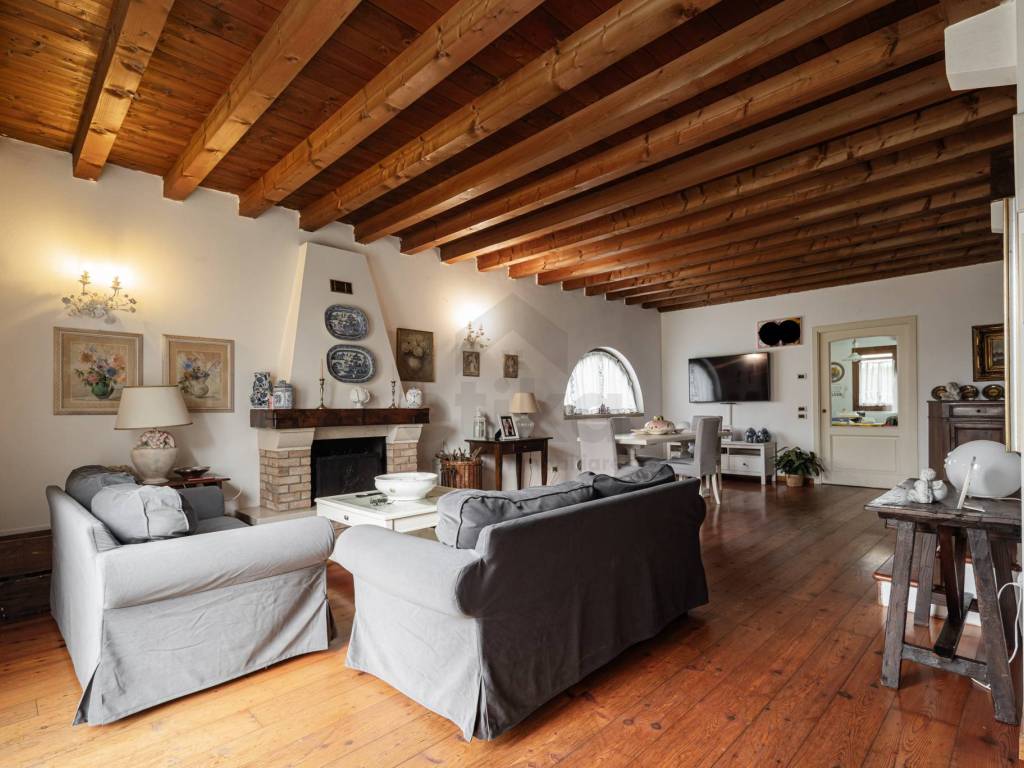 casa indipendente in vendita a Villorba in zona Lancenigo