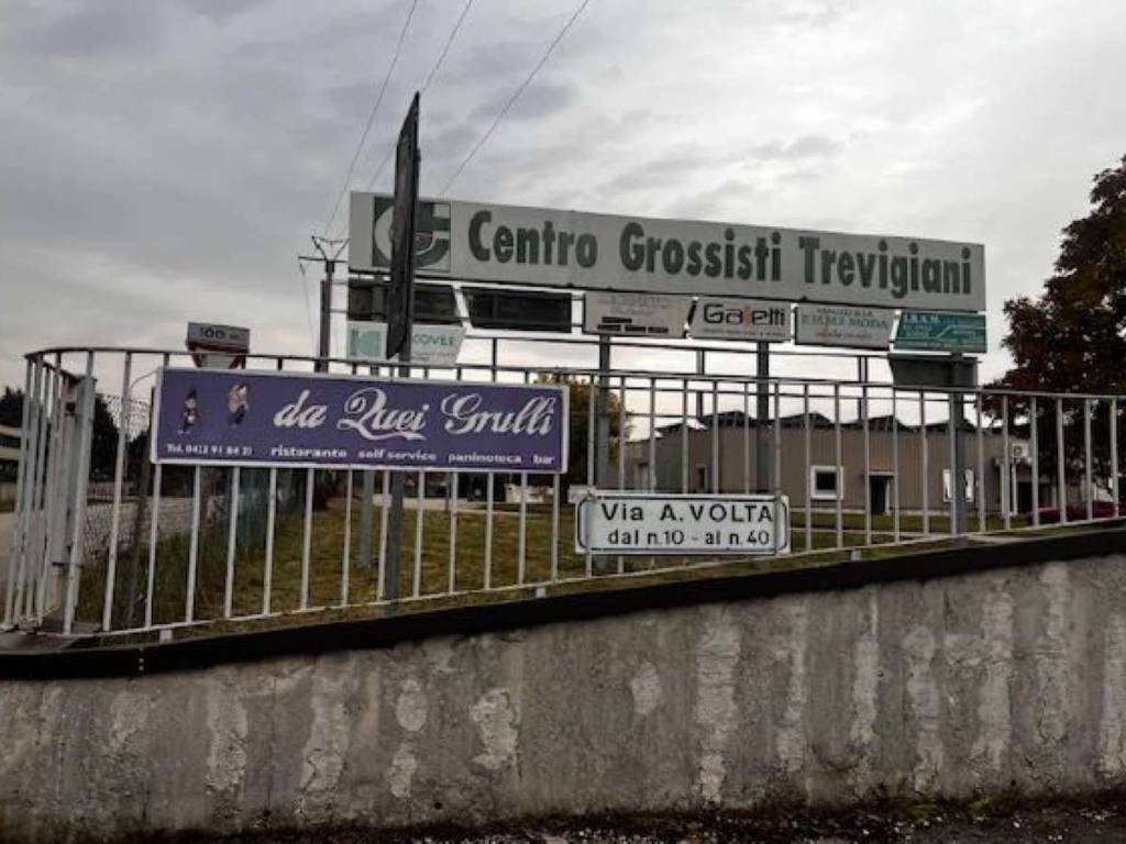 capannone in vendita a Villorba in zona Lancenigo