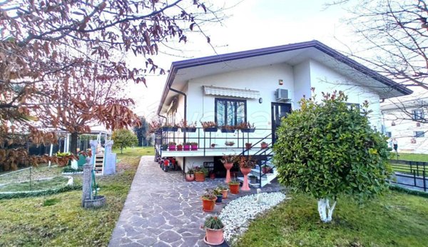casa indipendente in vendita a Villorba