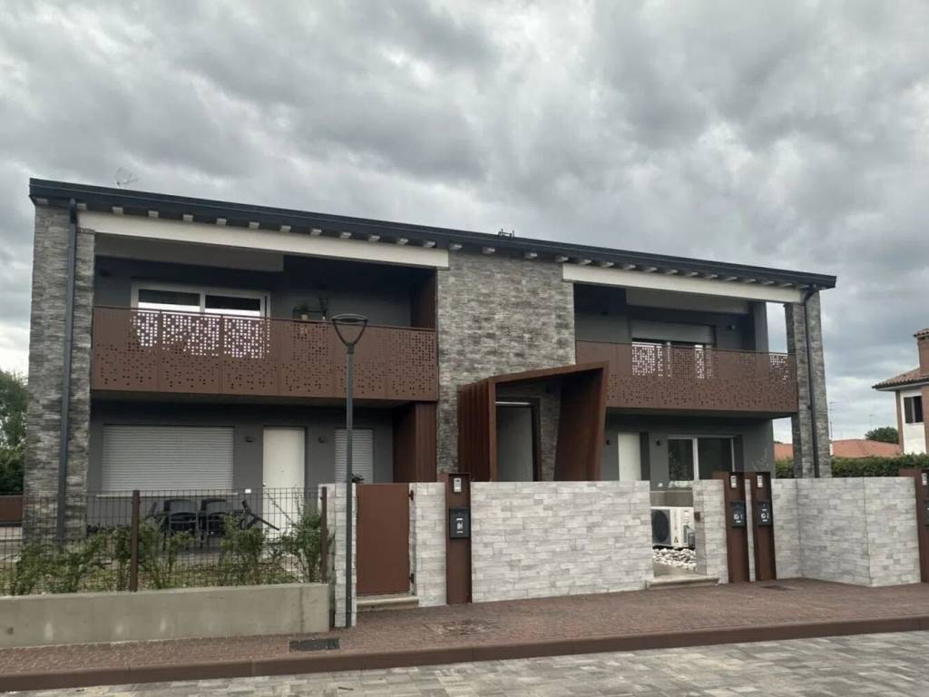 appartamento in vendita a Villorba in zona Carità