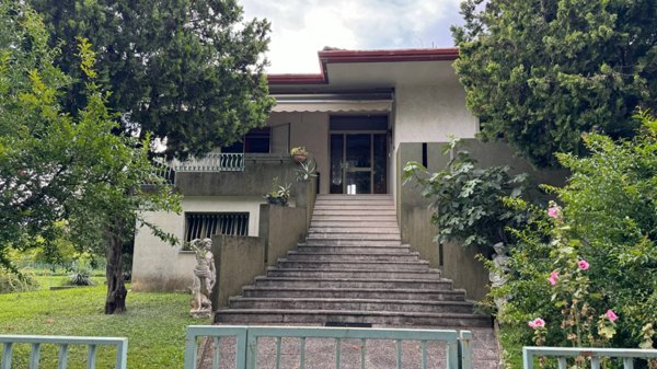 casa indipendente in vendita a Villorba in zona Catena