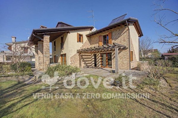 casa indipendente in vendita a Villorba in zona Carità