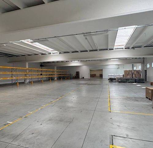 capannone in vendita a Villorba in zona Lancenigo